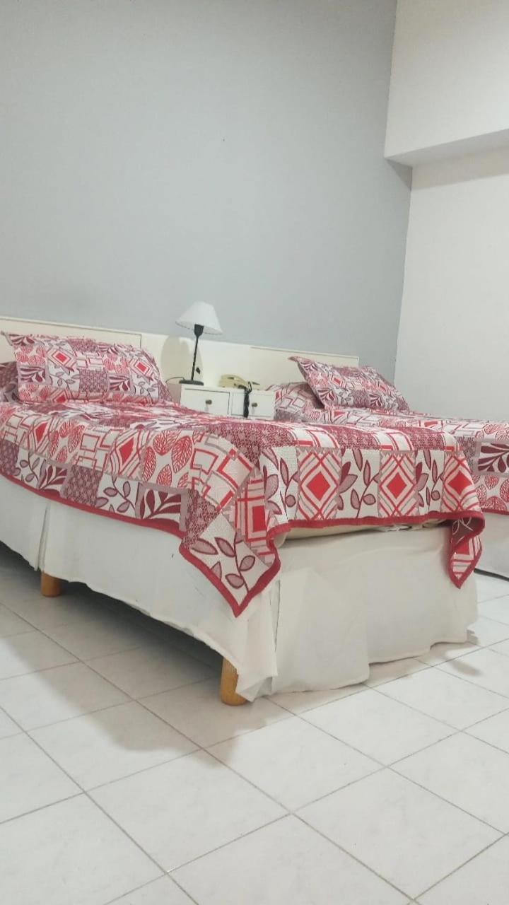 ניוקואן Hotel Crystal מראה חיצוני תמונה