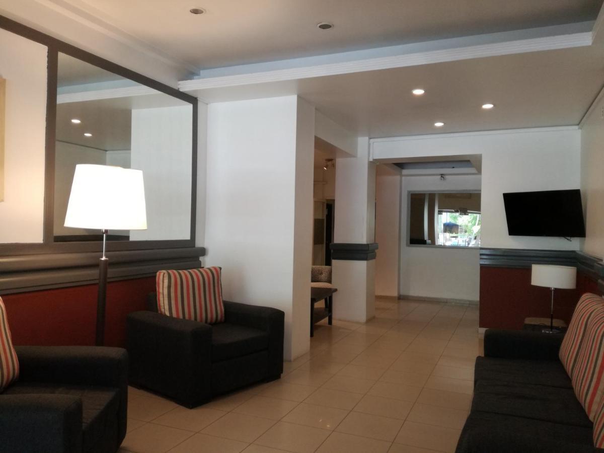 ניוקואן Hotel Crystal מראה חיצוני תמונה